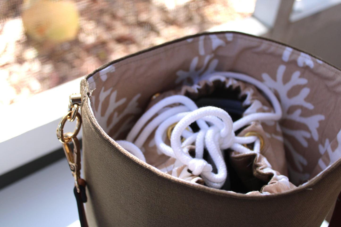 Round Canvas Bucket Tote