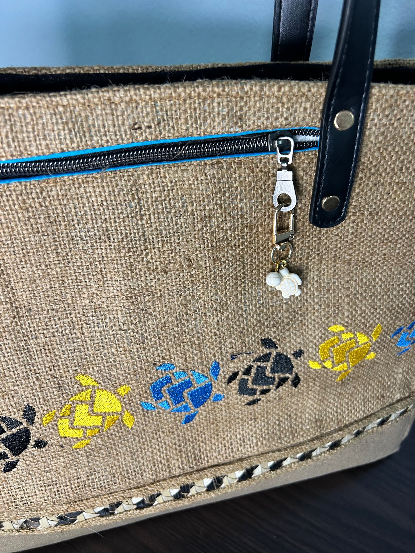 Burlap box tote bag